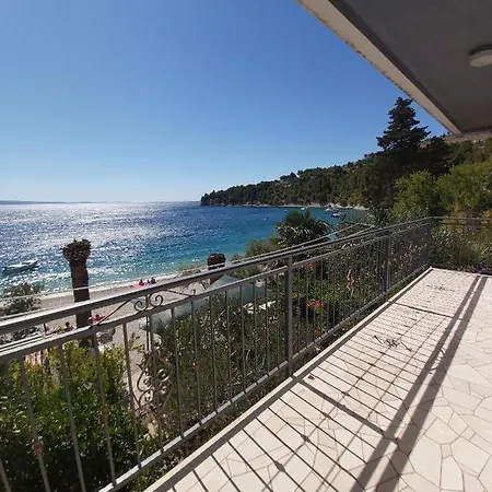 By The Sea Stanici, Omis - 1031 アパート *